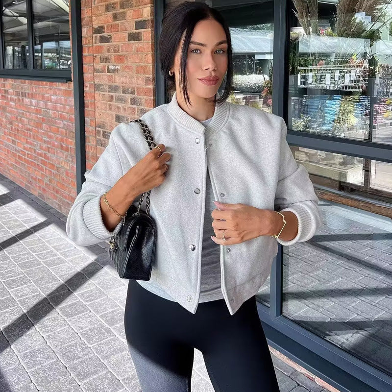 Damer trendig Sweatjacka med knäppning och praktiska fickor Mirla-Eva Jonsson