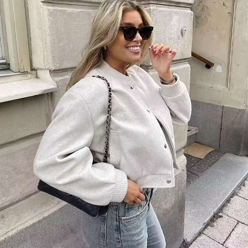 Damer trendig Sweatjacka med knäppning och praktiska fickor Mirla-Eva Jonsson