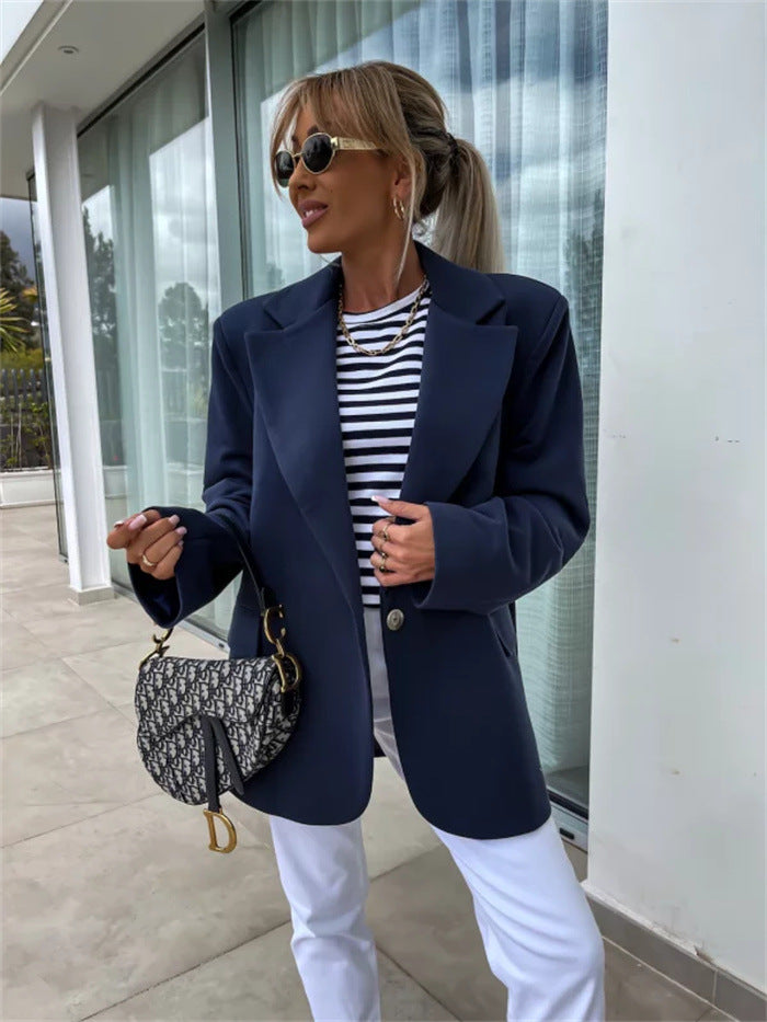 Damer trendig blazer med integrerad huva och stiliga byxor Mirla-Eva Jonsson