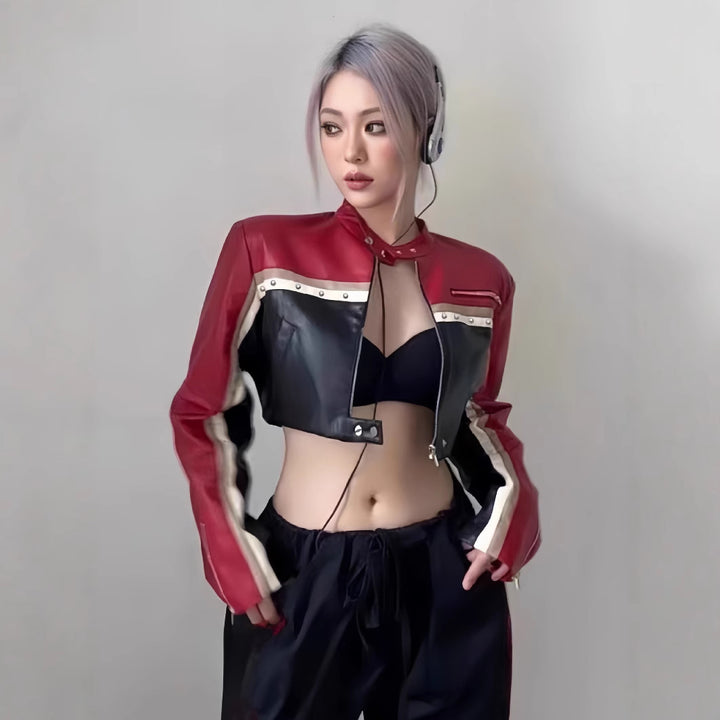 Damer trendig cropped läderjacka med unika färgaccenten Mirla-Eva Jonsson