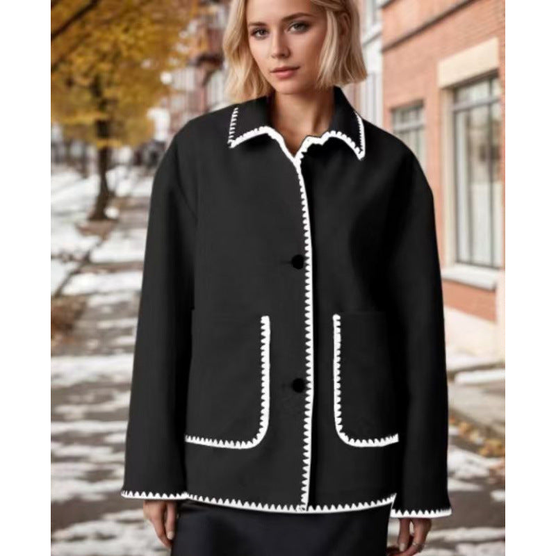 Damer trendig ulljacka med strukturerad design och kontrasterande detaljer Mirla-Eva Jonsson