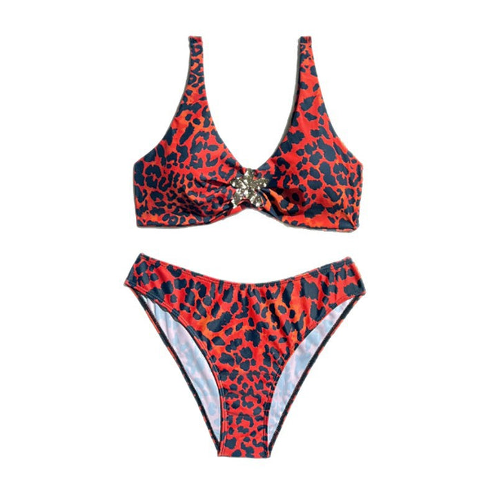 Damer triangel-bikini med elegant smyckedetalj och modernt djurmönster Mirla-Eva Jonsson