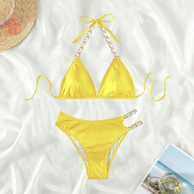Damer triangel-bikini med eleganta kedjeakenter och färgväxlande effekt Mirla-Eva Jonsson