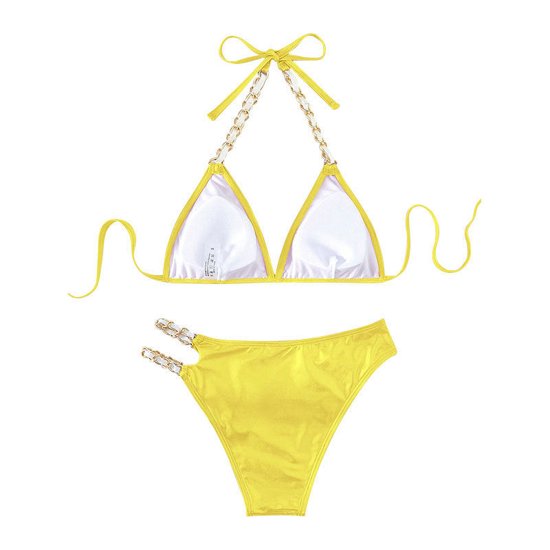 Damer triangel-bikini med eleganta kedjeakenter och färgväxlande effekt Mirla-Eva Jonsson
