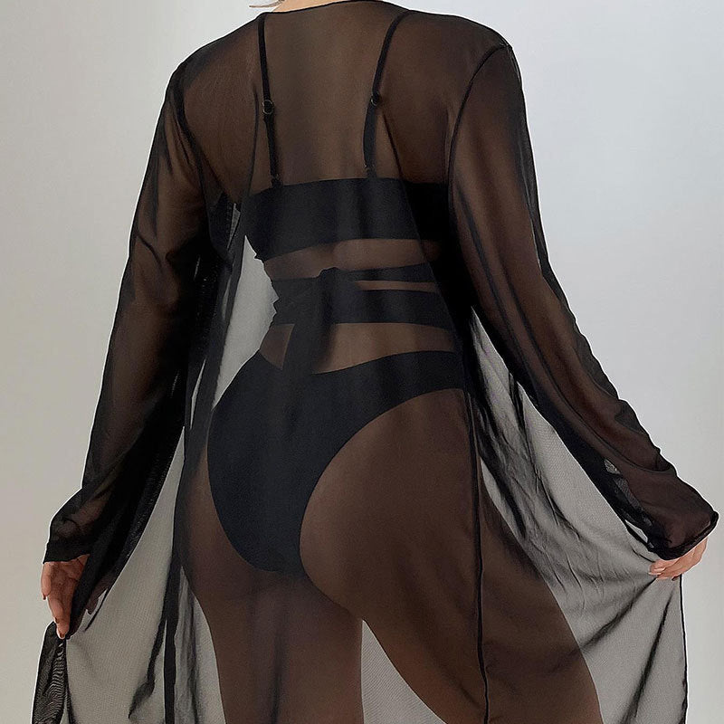 Damer triangel-bikini med förförisk cut-out-design och transparent cover-up Mirla-Eva Jonsson