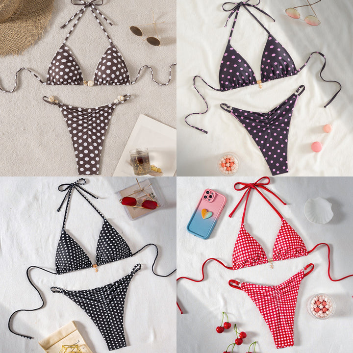 Damer triangeld-bikini med moderiktigt prickdesign och guldiga detaljer på stängningen Mirla-Eva Jonsson
