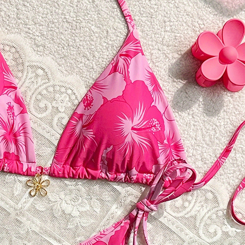 Damer triangels bikini med blommönster och justerbara bindband Mirla-Eva Jonsson