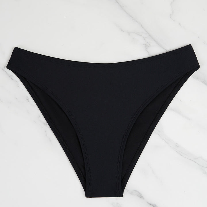 Damer triangulärt bikini med justerbara band och hög skärning Mirla-Eva Jonsson