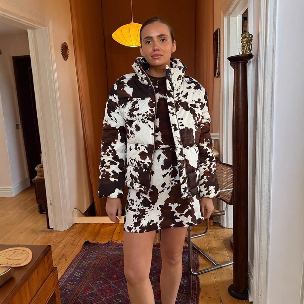 Damer vadderad kort jacka med cow-print Mirla-Eva Jonsson