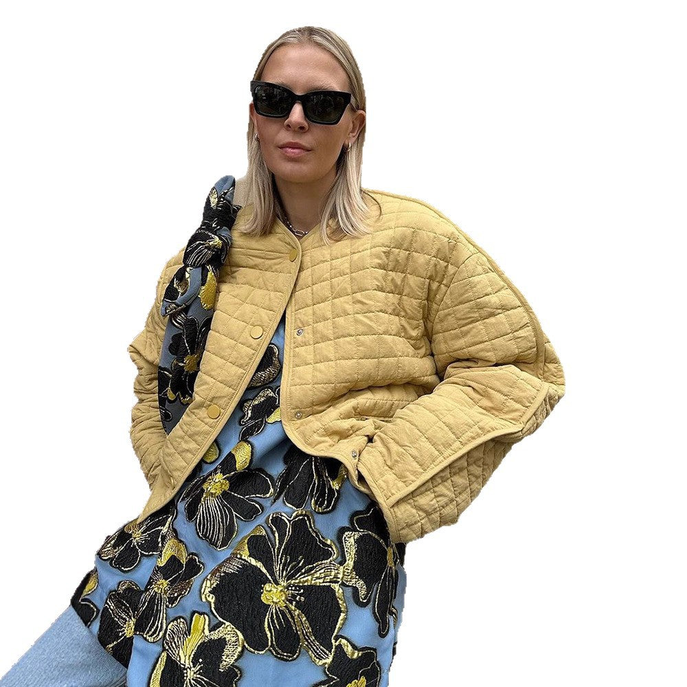 Damer vadderad övergångsjacka med avslappnad passform och stora fickor Mirla-Eva Jonsson