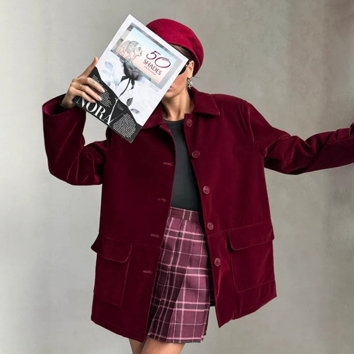Damer velourjacka i modern oversized-stil med praktiska fickor Mirla-Eva Jonsson