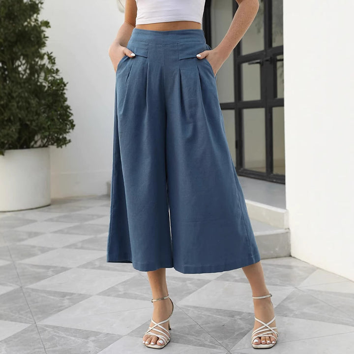Damer vid avskuren culotte med elegant snitt Mirla-Eva Jonsson