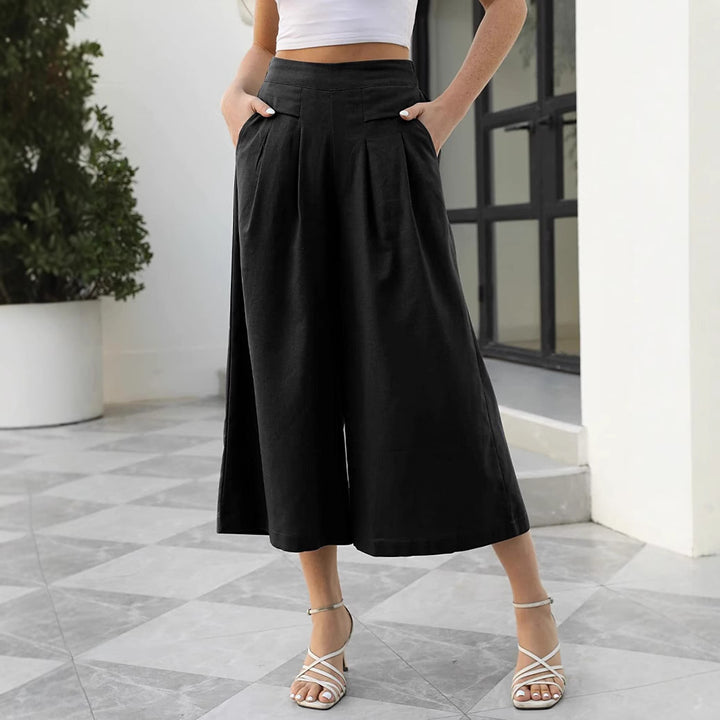 Damer vid avskuren culotte med elegant snitt Mirla-Eva Jonsson