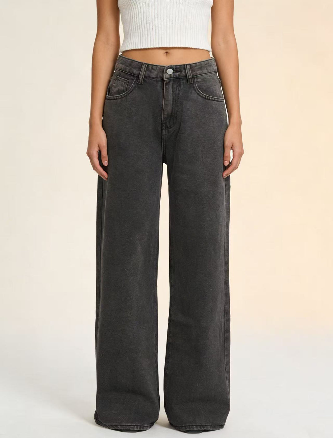Damer vid jeans med vintage-wash och hög skuren midja Mirla-Eva Jonsson