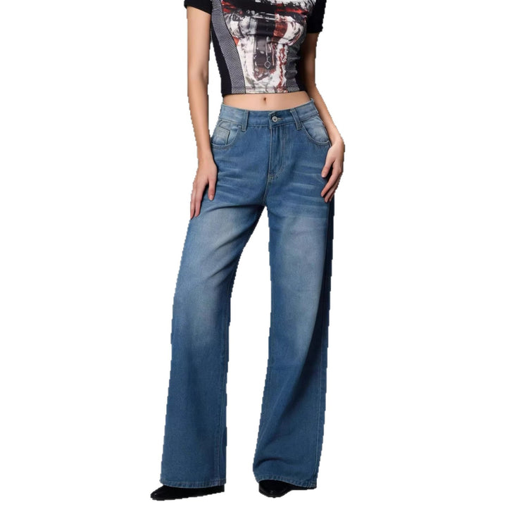 Damer vid jeans med vintage-wash och hög skuren midja Mirla-Eva Jonsson