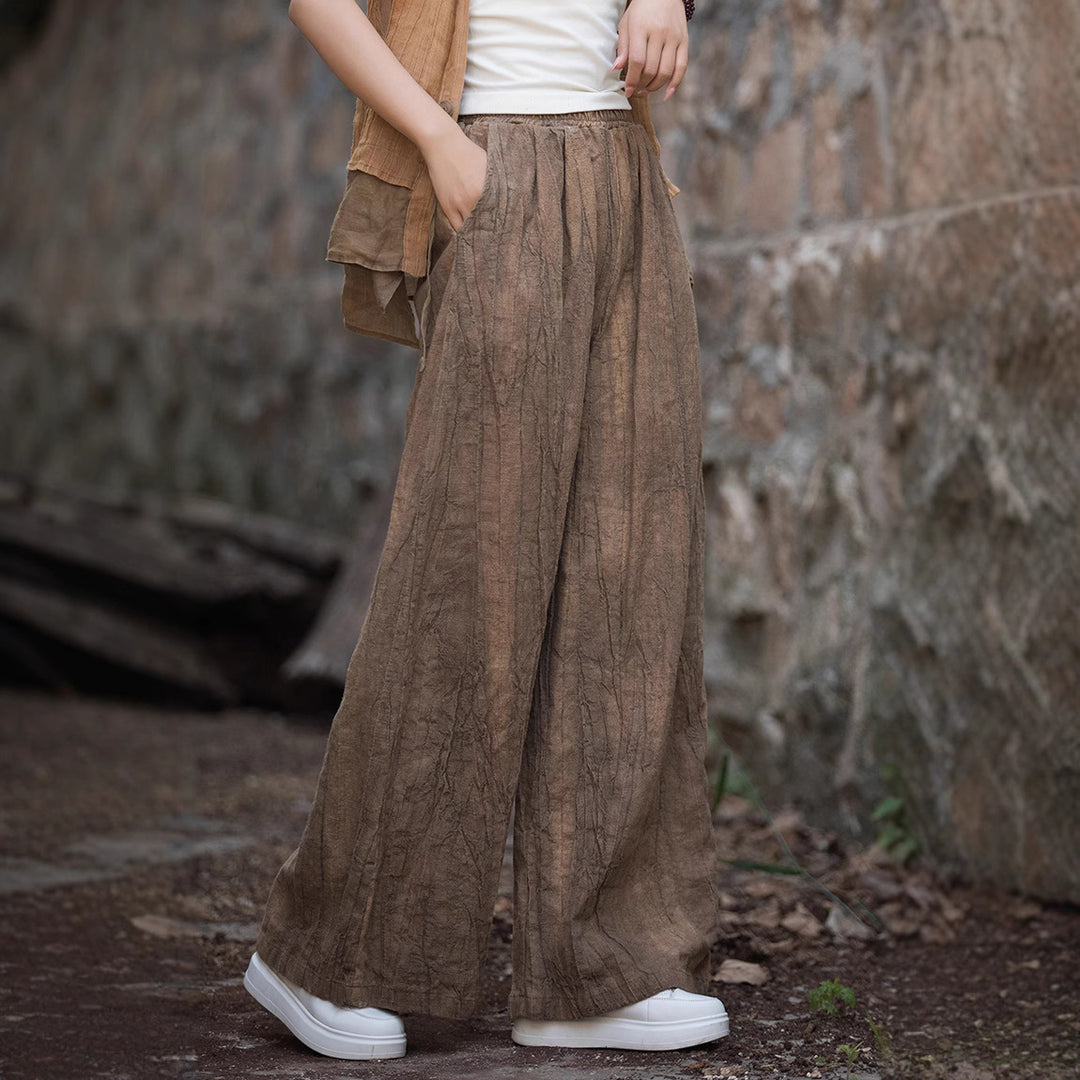 Damer vid modell linnebyxor med elegant textur Mirla-Eva Jonsson