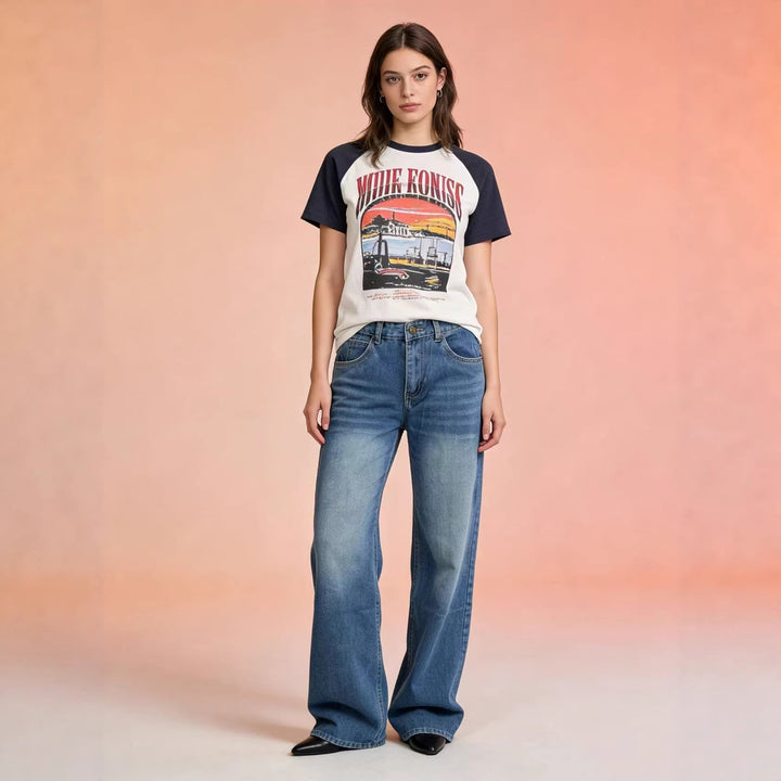 Damer vida denimbyxor med högmidja och avslappnad passform Mirla-Eva Jonsson