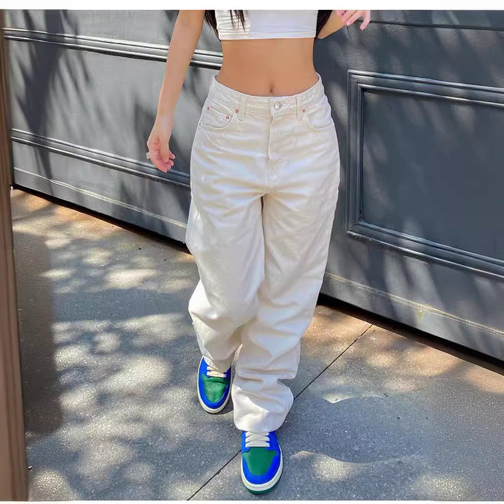 Damer vida högmidjade jeans med modern skärning Mirla-Eva Jonsson