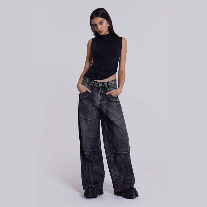 Damer vida jeans med konstnärlig vingdesign och unika detaljer Mirla-Eva Jonsson