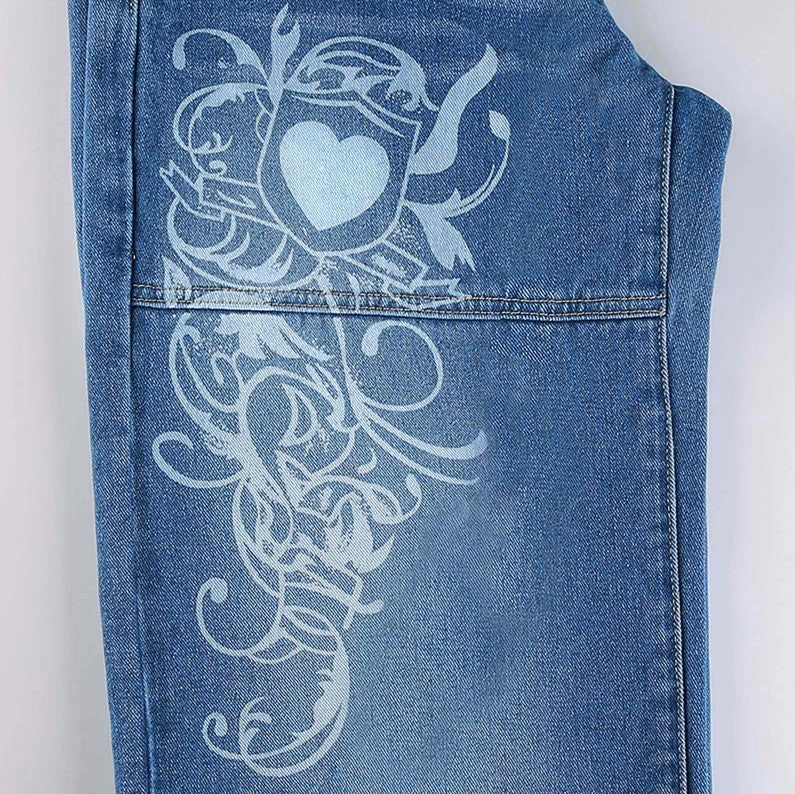 Damer vida jeans med unikt grafiskt mönster Mirla-Eva Jonsson