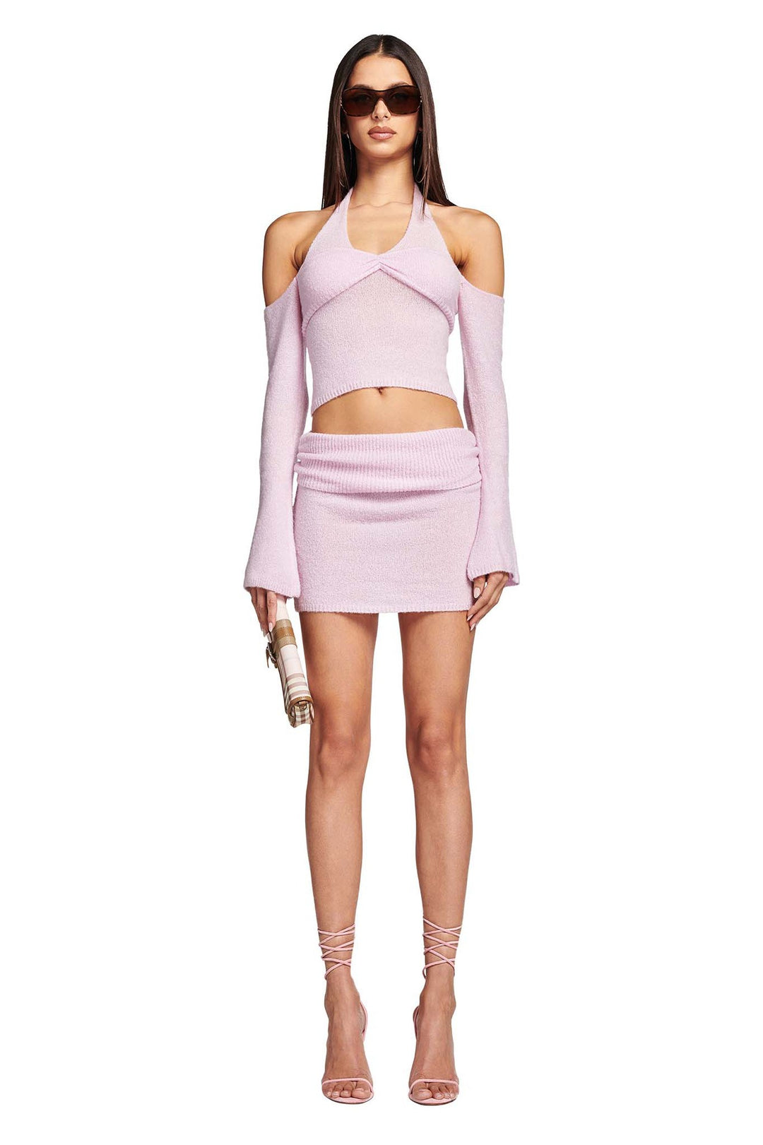 Damer virkad Crop-top och minikjol-set med elegant design Mirla-Eva Jonsson