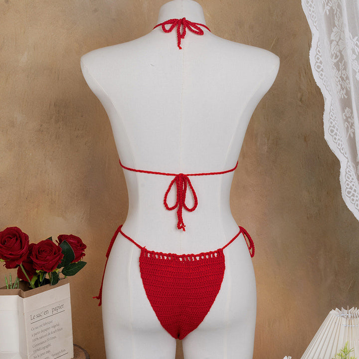 Damer virkad bikini med lekfull design av blommor och justerbara band Mirla-Eva Jonsson