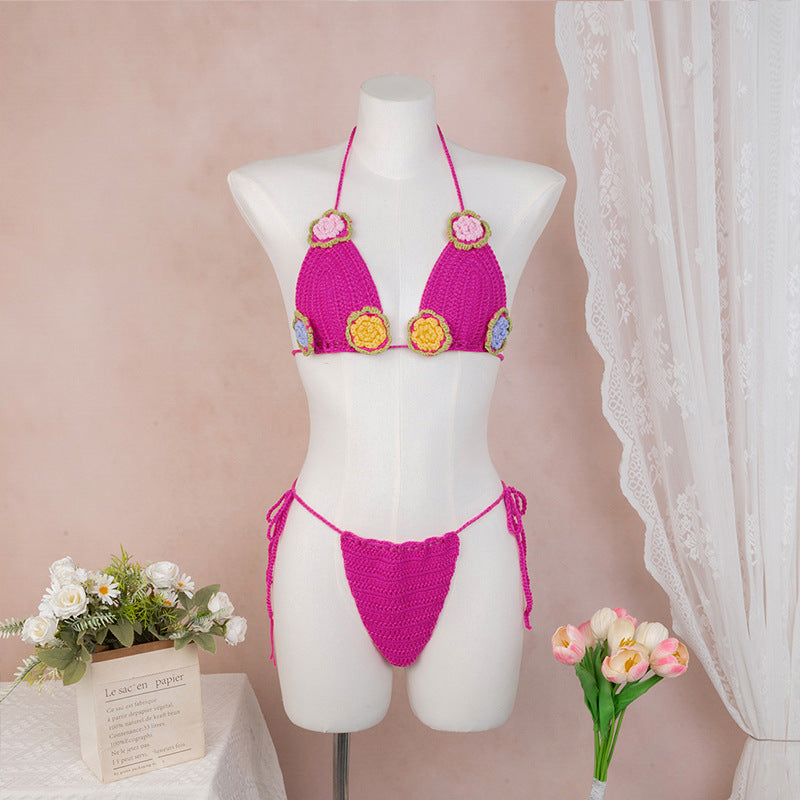 Damer virkad bikini med lekfull design av blommor och justerbara band Mirla-Eva Jonsson
