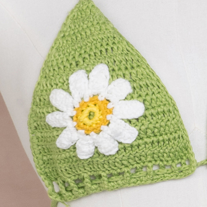 Damer virkad bikini topp med blommönster Mirla-Eva Jonsson