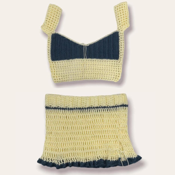 Damer virkad crop-top och minikjol-set med snörningsdetaljer Mirla-Eva Jonsson