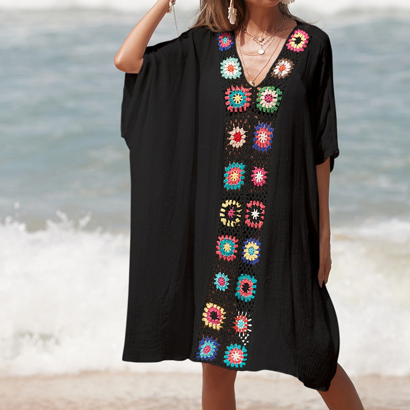 Damer virkad strandtunika i avslappnad oversize-stil med färgglada applikationer Mirla-Eva Jonsson
