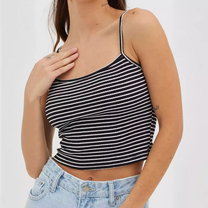 Damer virkat Crop-Top med fint randmönster och bekväm passform Mirla-Eva Jonsson
