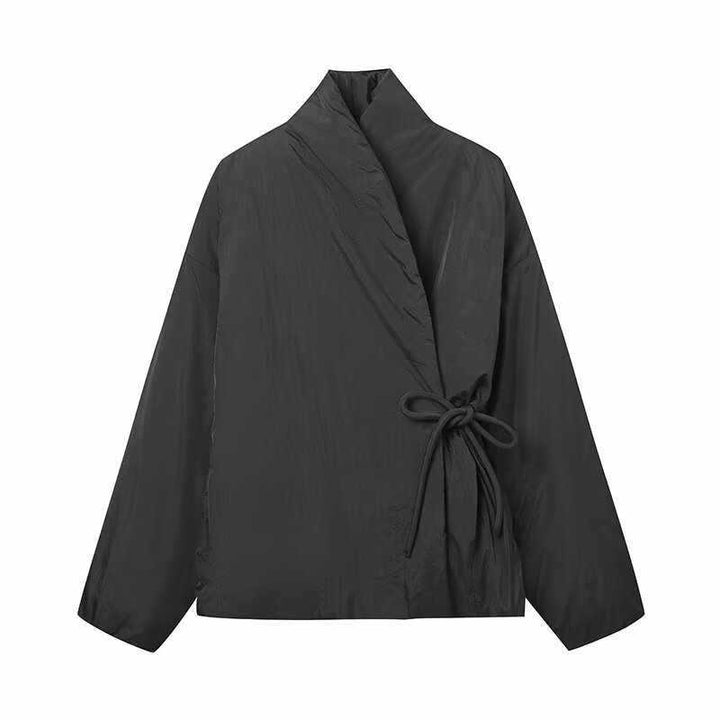 Damer wrapjacka med avslappnad design och chic bälte Mirla-Eva Jonsson
