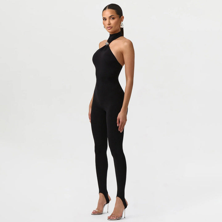 DamerSportig en helkroppsdräkt med elegant krage och subtila cut-outs Mirla-Eva Jonsson