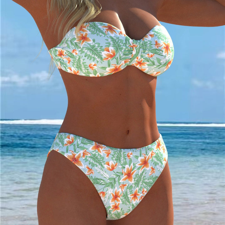 Damern Bandeau-bikini med unik fjädermönster och hög midja Mirla-Eva Jonsson