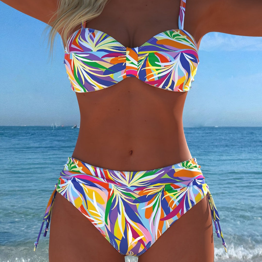 Damern Bandeau-bikini med unik fjädermönster och hög midja Mirla-Eva Jonsson