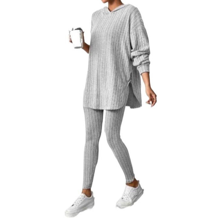 Damern Bekväm Lounge-set med huva och smala byxor Mirla-Eva Jonsson