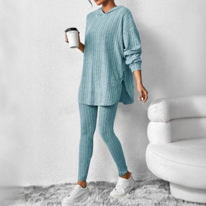 Damern Bekväm Lounge-set med huva och smala byxor Mirla-Eva Jonsson
