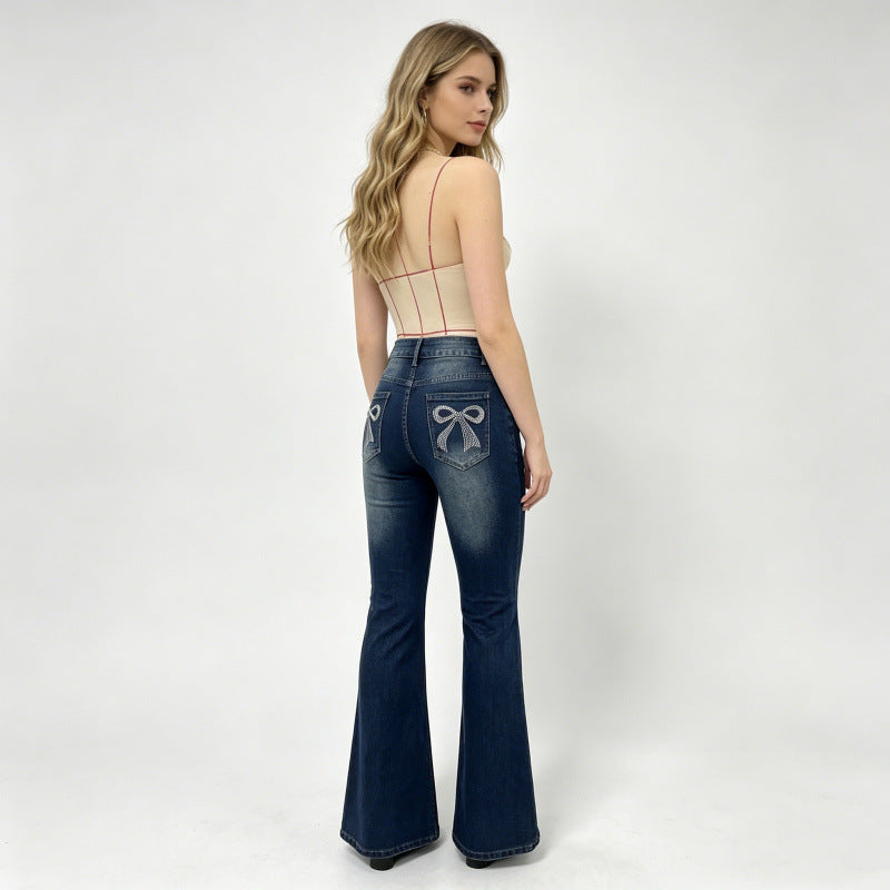 Damern Bootcut Jeans med dekorativa broderier Mirla-Eva Jonsson
