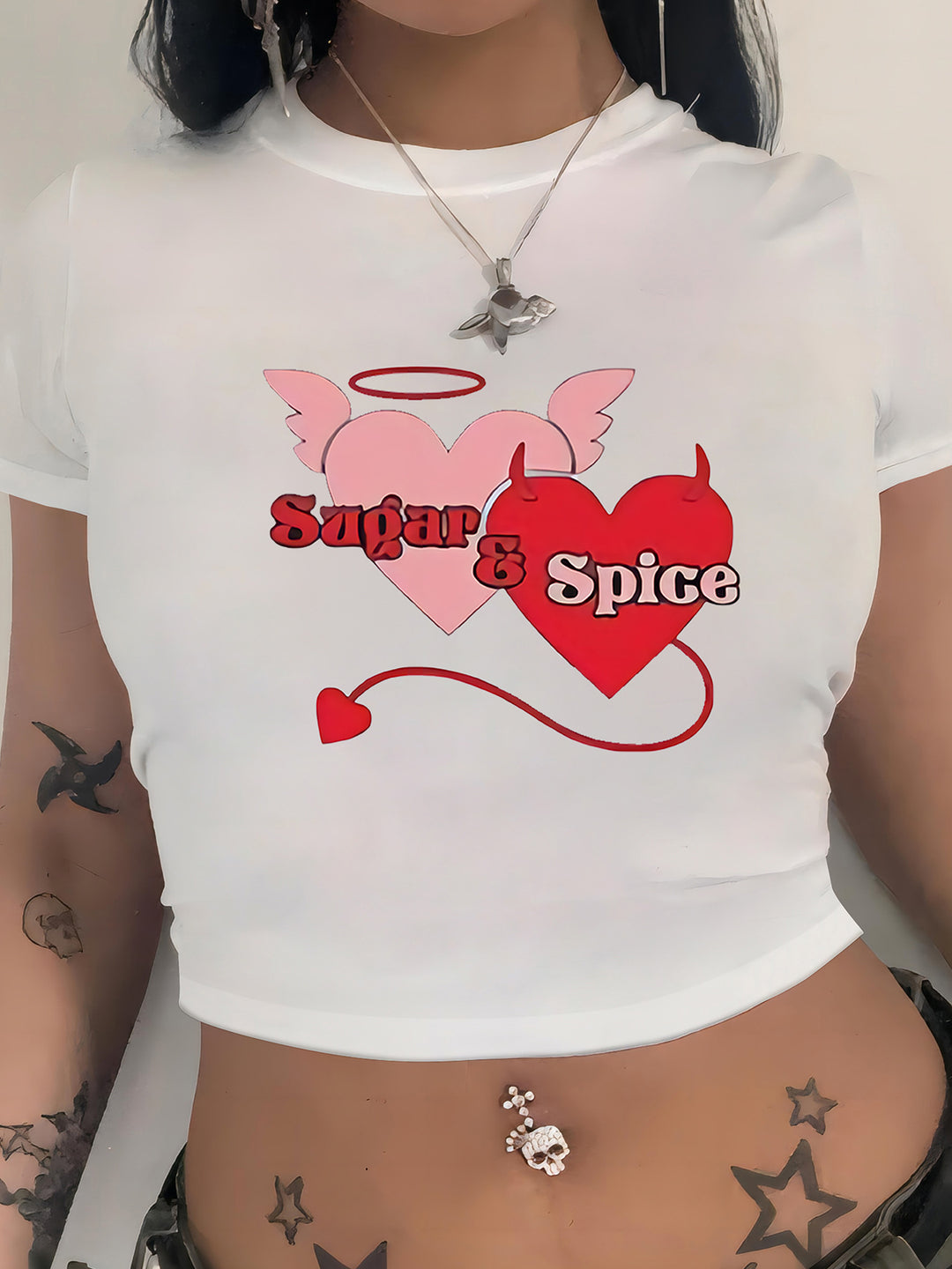 Damern Crop-T-Shirt med glatt körsbärsmotiv Mirla-Eva Jonsson