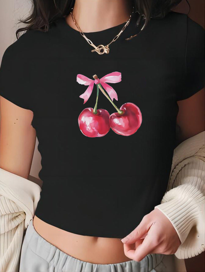 Damern Crop-T-Shirt med glatt körsbärsmotiv Mirla-Eva Jonsson