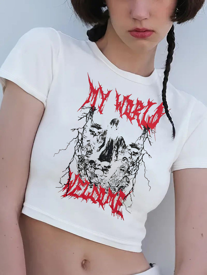 Damern Crop-T-Shirt med kreativt skelettdesign och inspirerande text Mirla-Eva Jonsson