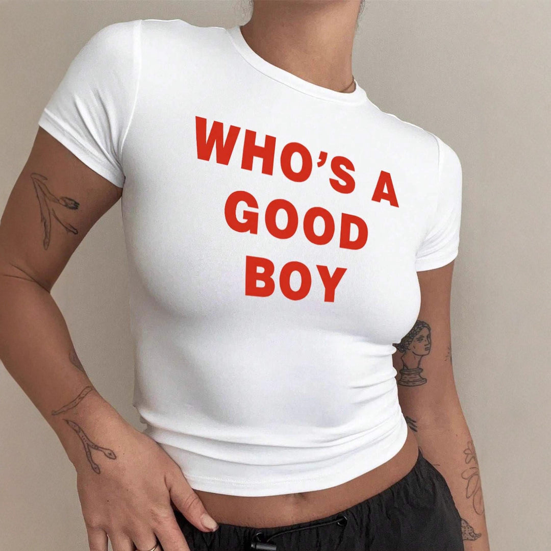Damern Crop-T-Shirt med kreativt tryck och figurnära skärning Mirla-Eva Jonsson