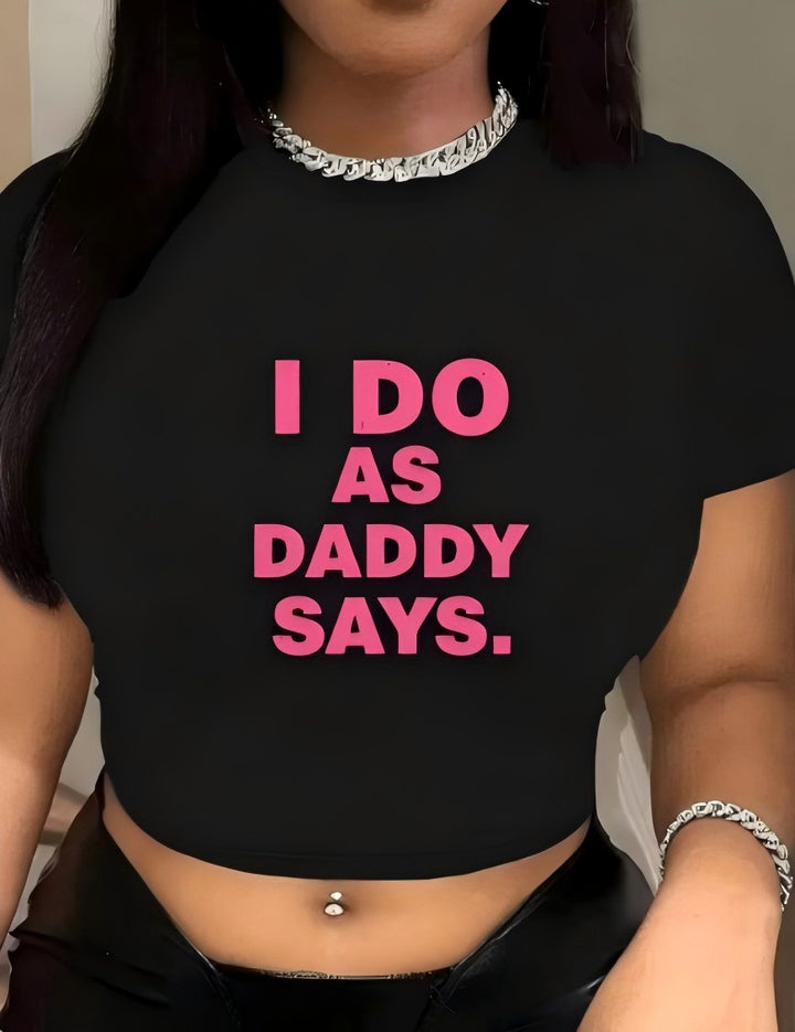 Damern Crop-T-Shirt med kreativt uttalande-design Mirla-Eva Jonsson