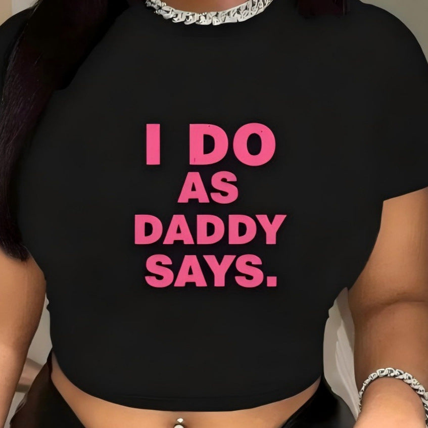 Damern Crop-T-Shirt med kreativt uttalande-design Mirla-Eva Jonsson