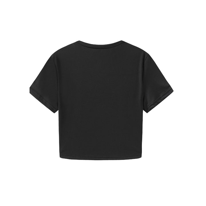 Damern Crop-T-shirt med iögonfallande text och figurnära design Mirla-Eva Jonsson