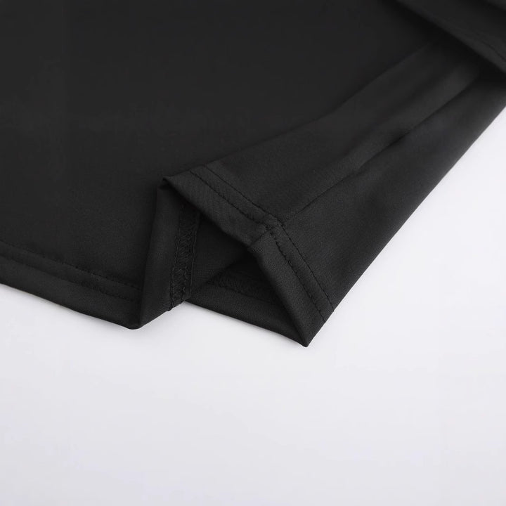 Damern Crop-Top med iögonfallande grafikdesign och edgy text Mirla-Eva Jonsson