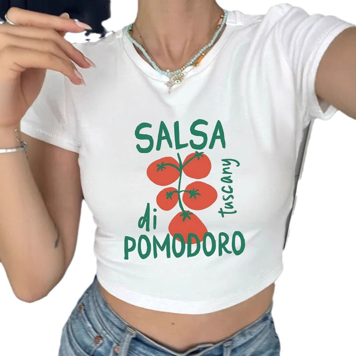 Damern Crop-Top med kreativ tomatmotiv och rolig text Mirla-Eva Jonsson