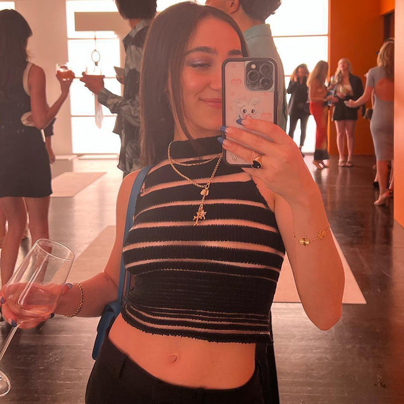 Damern Crop-Top med transparent hålmönsterstruktur Mirla-Eva Jonsson