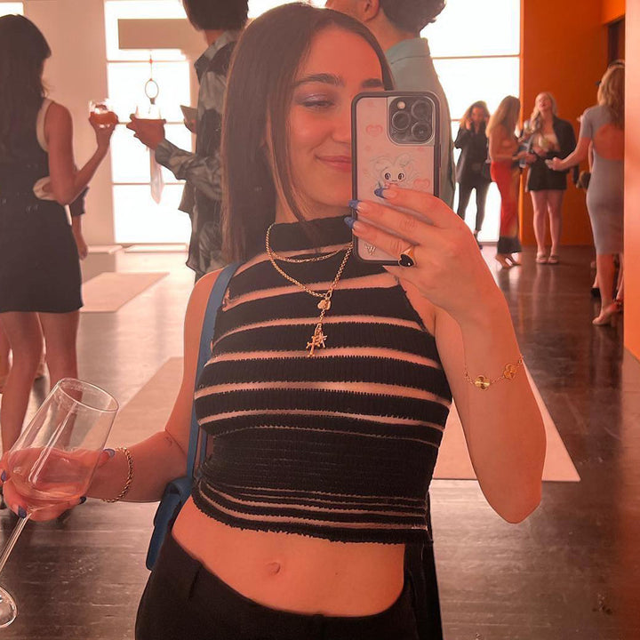 Damern Crop-Top med transparent hålmönsterstruktur Mirla-Eva Jonsson