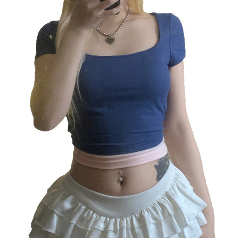 Damern Crop-top med modernt fyrkantigt urklipp och kontrasterande nederkant Mirla-Eva Jonsson